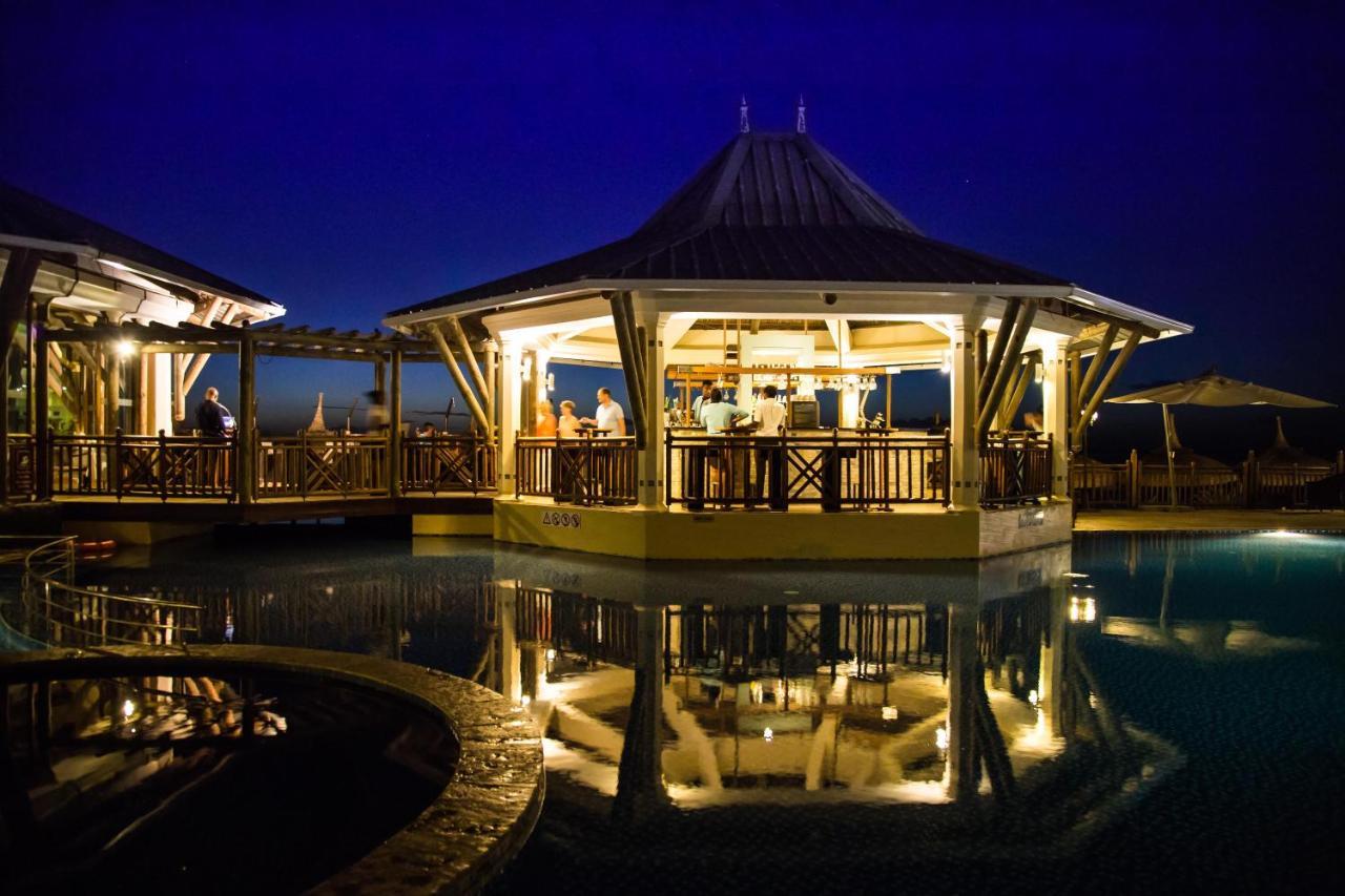 Pearle Beach Resort & Spa Flic-en-Flacq Dış mekan fotoğraf